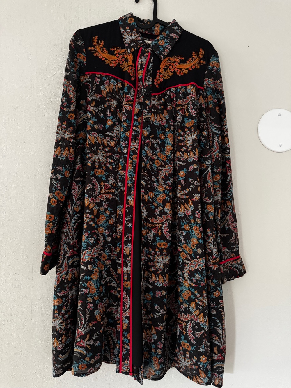 HOLDING HORSES Black Floral Dress